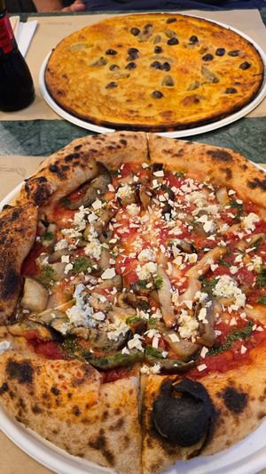 Vegan Pizza (pesto, "Feta", aubergine) at Pizzeria Grains in Cagliari
