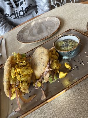 Arepa Rellena (starter) 🙏🏼  at Alubia plant power in Mallorca