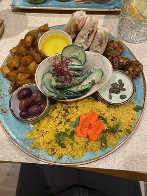 la mano de fatima   at Alubia plant power in Mallorca