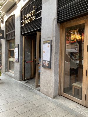  at Honest Greens - Fuencarral in Madrid