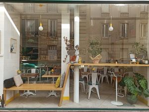 The restaurant room at Maison Binder in Paris