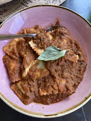 Ravioli mit veganer Thunfischfüllung   at L‘Osteria in Limburg