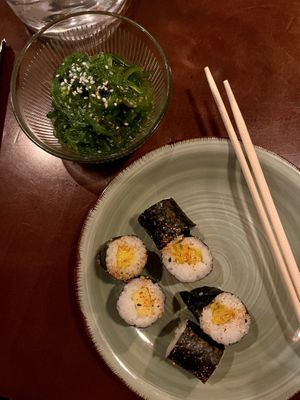mango chilli 6 piece set & wakame salat  at ŠMAK in Bratislava