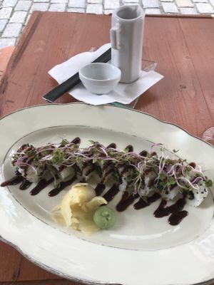 Avocado uramaki  at ŠMAK in Bratislava