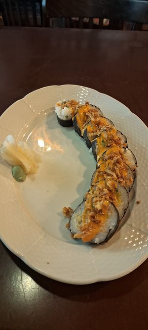 Futomaki with tofu, chilli mayonese and fried onions at ŠMAK in Bratislava