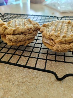 Much better then the other peanut sandwich cookies
Peanut dream cookies at Top Of The Flour in Lawton