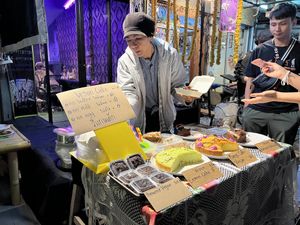 Cakes and vegan sign   at Vegan Cake in Pai