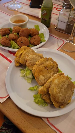 Tostones and Taro balls at D' Animas in Havana