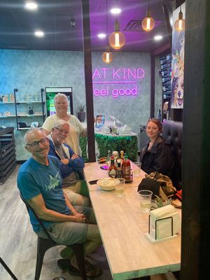 Sweet place to meet  at Earth Aloha Eats in Kihei