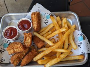 Keiki meal at Earth Aloha Eats in Kihei