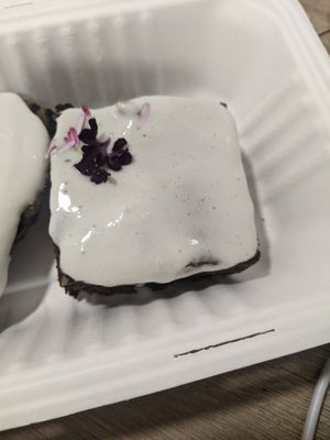 Brownie (7.000 COP) - 2.5/5 at Coraje Vegan in Medellin