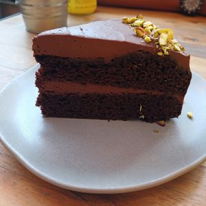 Torta de chocolate, deliciosaaaa at Coraje Vegan in Medellin