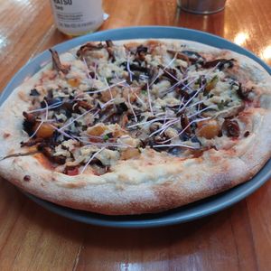 La mejor pizza vegana de la ciudad at Coraje Vegan in Medellin