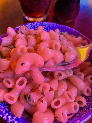VEGAN MAC'N'CHEESE - creamy oat milk, vegan cheddar, dijon mustard sauce, parsley.

 at Civerinos in Edinburgh