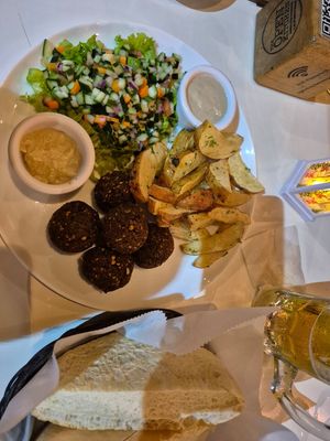 Falafel Bowl vegan at The Open Kitchen - La Fortuna in La Fortuna