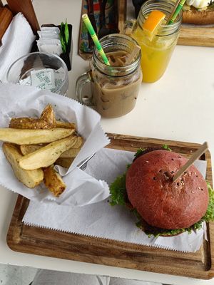 Vegan burger at The Open Kitchen - La Fortuna in La Fortuna