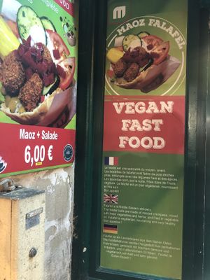 Vegan Fast Food!  at Maoz - Xavier Privas in Paris