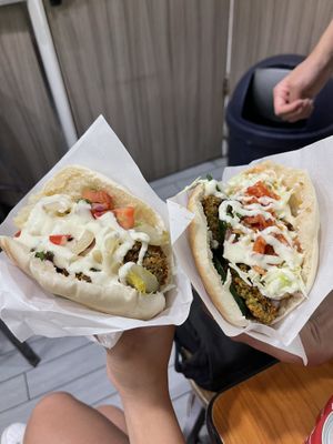 Falafel pitas  at Maoz - Xavier Privas in Paris