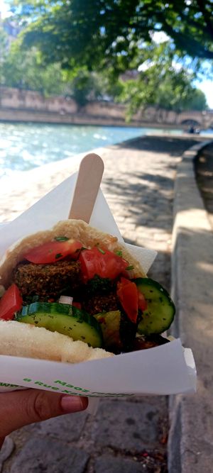  at Maoz - Xavier Privas in Paris