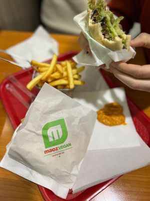  at Maoz - Xavier Privas in Paris