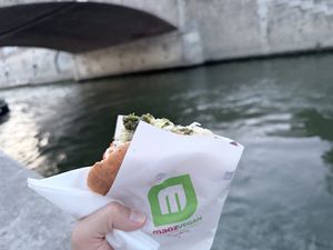 Yummy falafel sandwich  at Maoz - Xavier Privas in Paris
