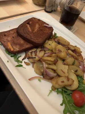 Leckerer Veganer Leberkäse 😍👌  at Brauhaus Tünnes und Schäl in Cologne