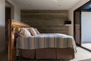 King sized bed B&B suite "La Alegria" at Segunda Vida Inn in San Juan Del Sur