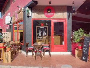 Outside bonwokkie #Veganuary at Bon Wokkie in Kralendijk