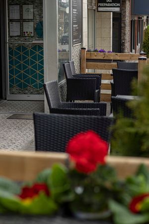 Patio at Maurya's.Rest.Bar.Banquet in Kamloops
