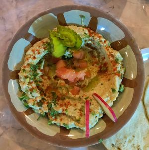  at Ya Beirout in Merida