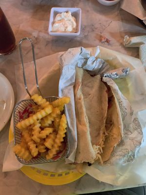  at Ya Beirout in Merida