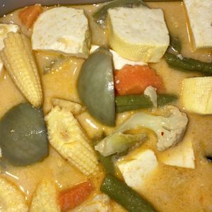 Yellow curry  at Hometel in Krabi