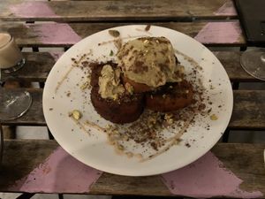 Torrijas con helado de pistacho  at Utopía in A Coruna