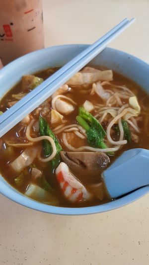 Very nice, the noodles is very chewy, got enough amount of vegetable and is cheap! at Hokkien Vegetarian 福建素食坊 in West Singapore