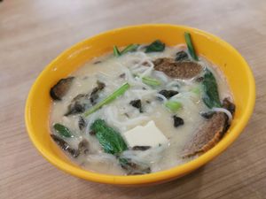 Sliced 'fish' bee hoon at Heavens Grace Vegetarian Point 天恩素坊 in West Singapore