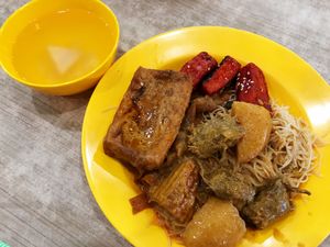 Vegetarian Vermicelli with mock meat  at Heavens Grace Vegetarian Point 天恩素坊 in West Singapore