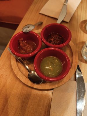Salsas at Gallo Santo in Barcelona