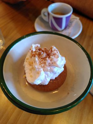 Tres leches cake at Gallo Santo in Barcelona