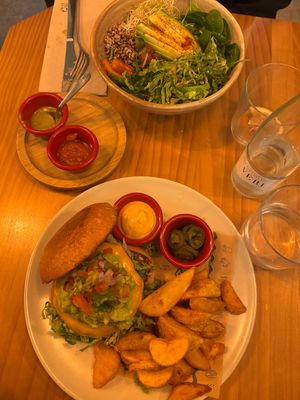 burger and quinoa bowl  at Gallo Santo in Barcelona