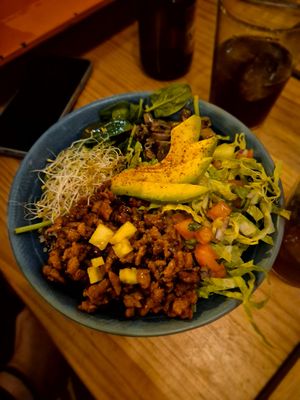 Quinoa bowl at Gallo Santo in Barcelona
