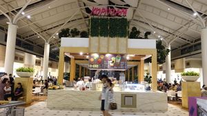 Stall is inside this Kopi Tiam Food Court at Eight Immortals Vegetarian 八仙素食园 - Jurong Point 1 in West Singapore