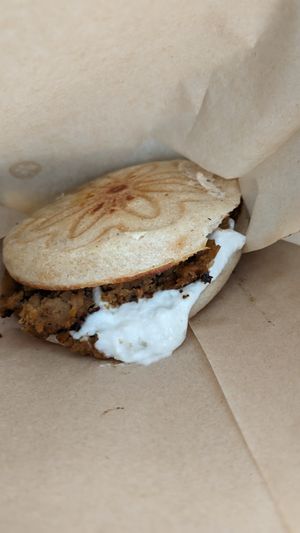 Tigella arrosto di ceci e mayo veg con capperi at ZEM Bistro in Bologna