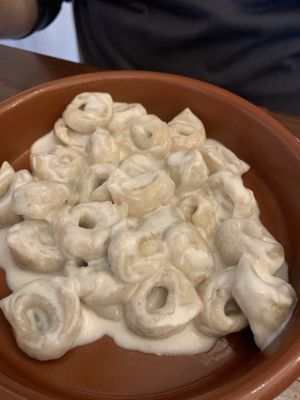 Tortellini panna vegetale   at ZEM Bistro in Bologna