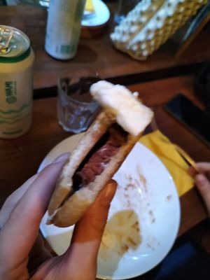 Tigella with beetroot fillet at ZEM Bistro in Bologna