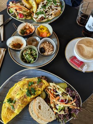 breakfast at Life Deli in Frankfurt