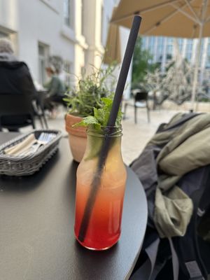 Eistee  at Life Deli in Frankfurt