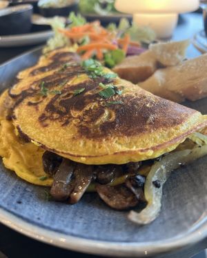 Vegan Omelette  #Veganuary at Life Deli in Frankfurt