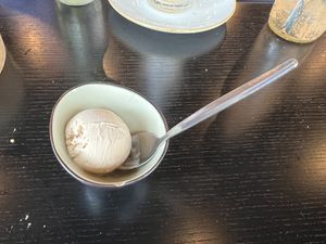 Eis 🍧   at Life Deli in Frankfurt