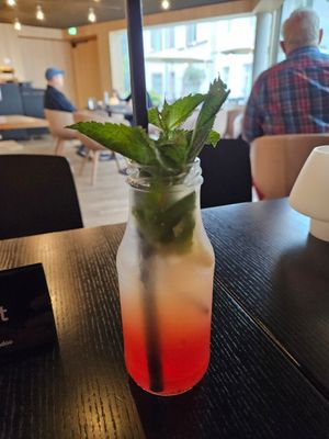 Selbstgemachte Limonade Nana at Life Deli in Frankfurt