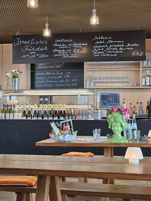  at Life Deli in Frankfurt